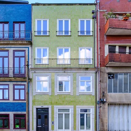Ekaterine Uptown Apartamento Porto
