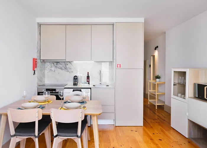 Ekaterine Uptown Apartman