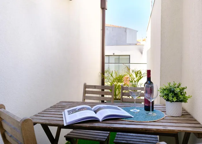 Ekaterine Uptown Apartment