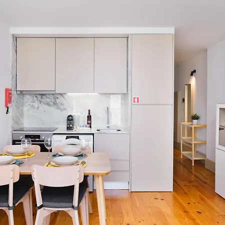 Ekaterine Uptown Apartment